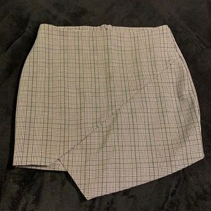 Black and white plaid skirt